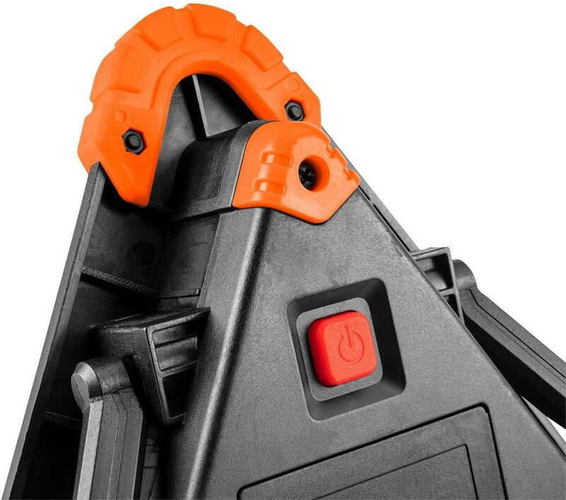 Прожектор на батарейках Neo Tools 10W 99-076