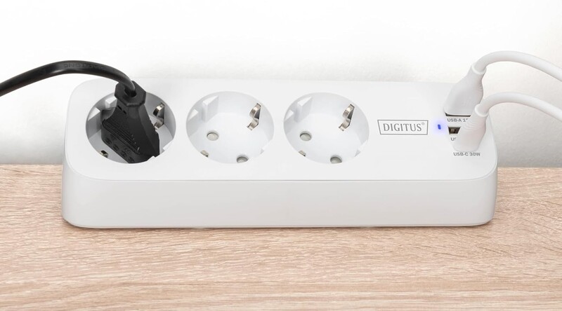 Фильтр питания Digitus DA-70626 3 розетки, 2 USB, USB-C, 1.5 м, White