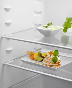 Вбудований холодильник Electrolux ERD6DE18S4