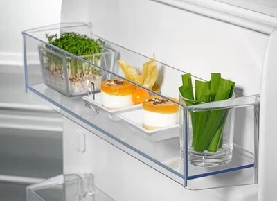 Вбудований холодильник Electrolux ERD6DE18S4
