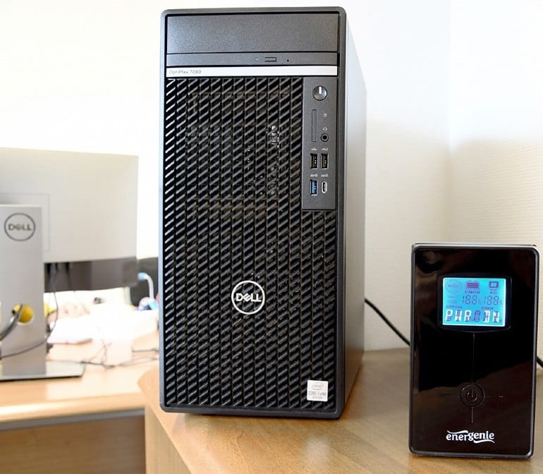 ИБП EnerGenie EG-UPS-032 850VA, Line Int., AVR , 2xIEC+1xSchuko, USB, LCD, RJ11