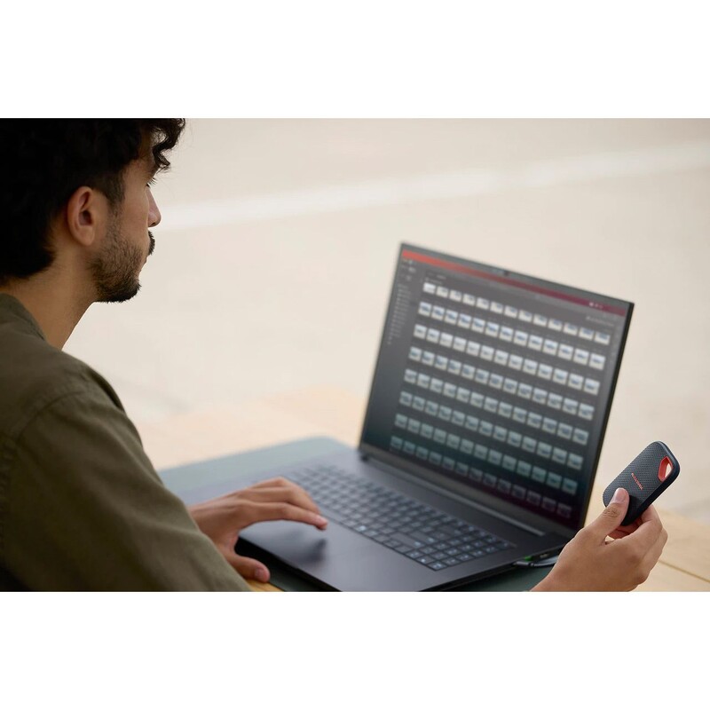 Накопичувач зовнішній SSD 1TB SanDisk Extreme Portable V3 (SDSSDE70-1T00-G25)