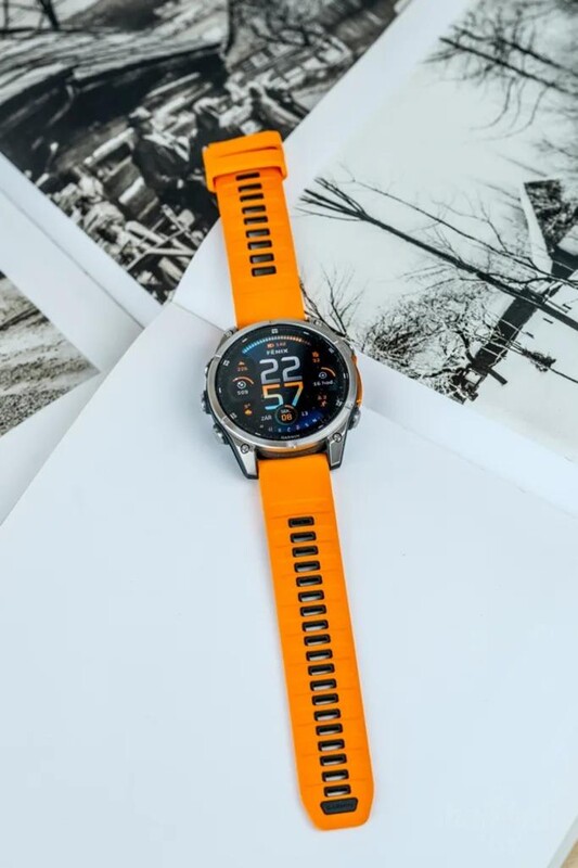 Смарт-часы Garmin Fenix 8 47mm AMOLED Sapphire Titanium with Spark Orange/Graphite Silicone Band (010-02904-11)