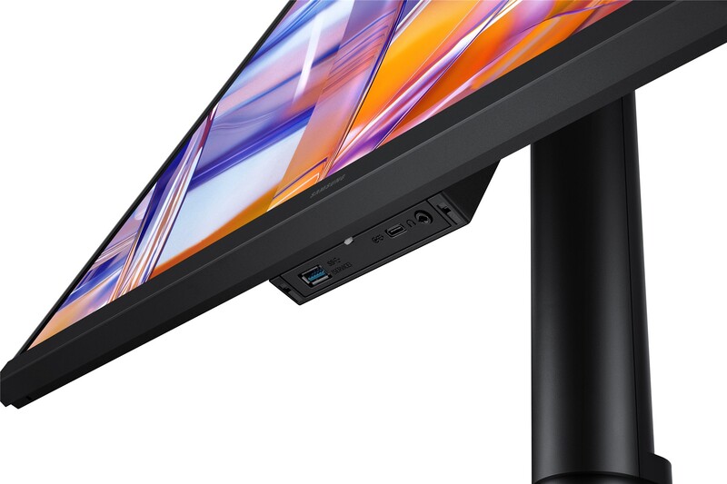Монитор Samsung 27" ViewFinity S8 (LS27H804UAIXUA)