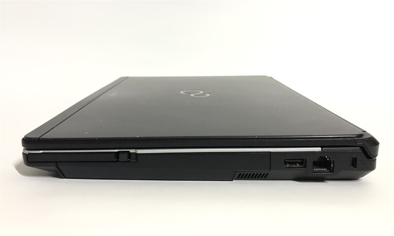 Ноутбук Fujitsu LifeBook S761 / 13.3" (1366х768) / i5-2520M / 8GB / 250GB HDD / Win10Pro - Б/у