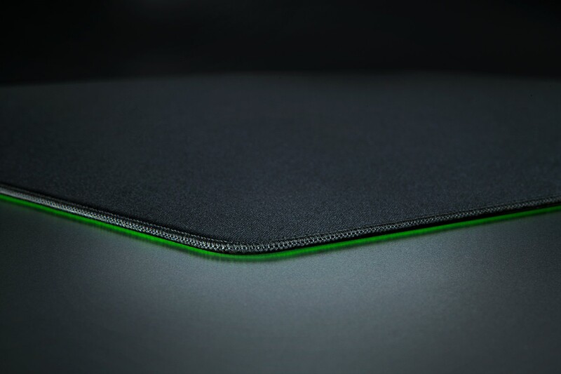 Ігрова поверхня Razer Gigantus V2 PRO Max control L (RZ02-05490100-R3M1)