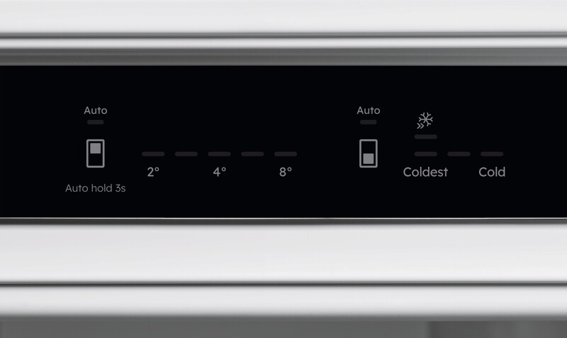 Встраиваемый холодильник Electrolux ENA7CE19S