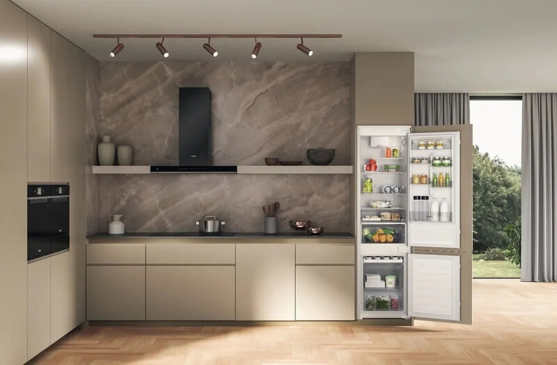 Вбудований холодильник Whirlpool WHC20D011B1
