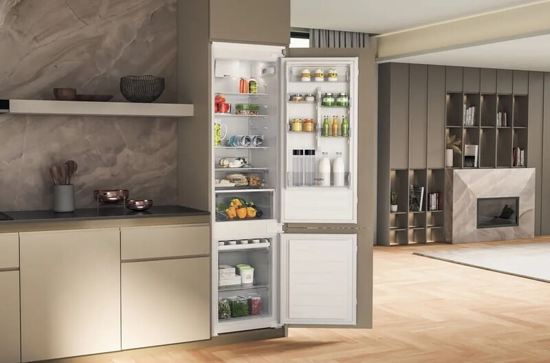 Вбудований холодильник Whirlpool WHC20D011B1