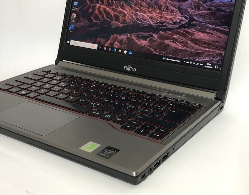 Ноутбук Fujitsu LifeBook E734 / 13.3" (1366х768) / i5-4200M / 8GB / 320GB HDD / 4G/LTE / Win10Pro - Б/в