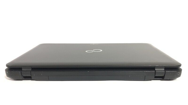 Ноутбук Fujitsu Lifebook A512 / 15.6" (1366х768) / i3-3110M / 8GB / 320GB HDD / Win10Pro - Б/в