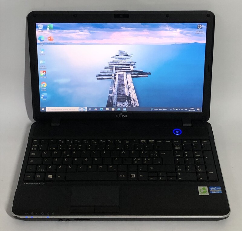 Ноутбук Fujitsu Lifebook A512 / 15.6" (1366х768) / i3-3110M / 8GB / 320GB HDD / Win10Pro - Б/в