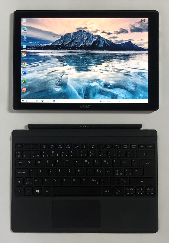 Ноутбук Acer Switch Alpha 12 SA5-271P / 12" (2160x1440) IPS Touch / i5-6200U / 8GB / 256GB SSD / Win10 / Backlight - Б/в