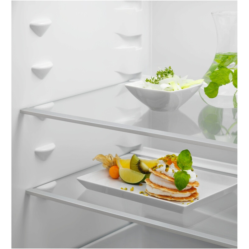 Вбудований холодильник Electrolux ENA7TE75S