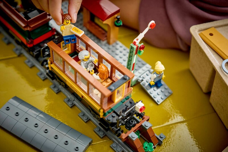 Конструктор LEGO City Старовинний паровоз (60511)
