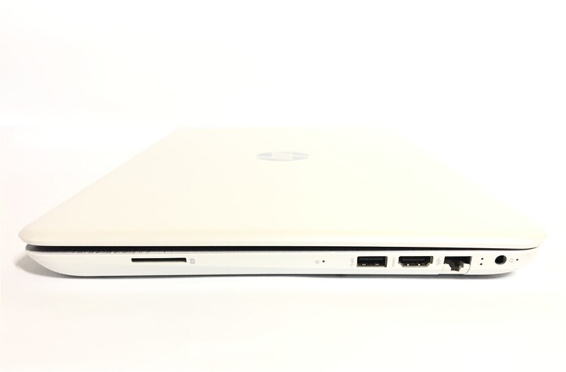 Ноутбук HP Pavilion 15-aw020no / 15.6" FullHD / AMD A6-9210 / 8GB / 256GB SSD / Win10 - Б/в