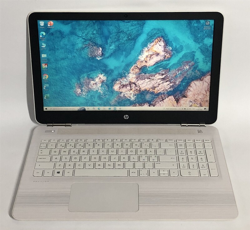 Ноутбук HP Pavilion 15-aw020no / 15.6" FullHD / AMD A6-9210 / 8GB / 256GB SSD / Win10 - Б/в