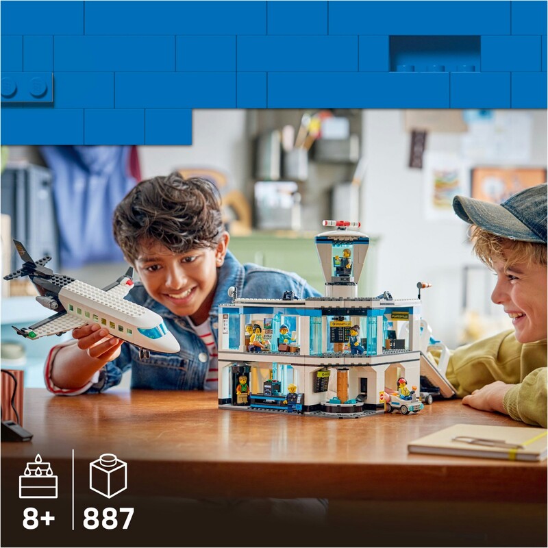 Конструктор LEGO City Аеропорт із літаком (60502)