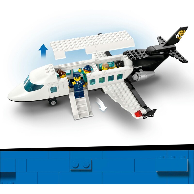 Конструктор LEGO City Аеропорт із літаком (60502)