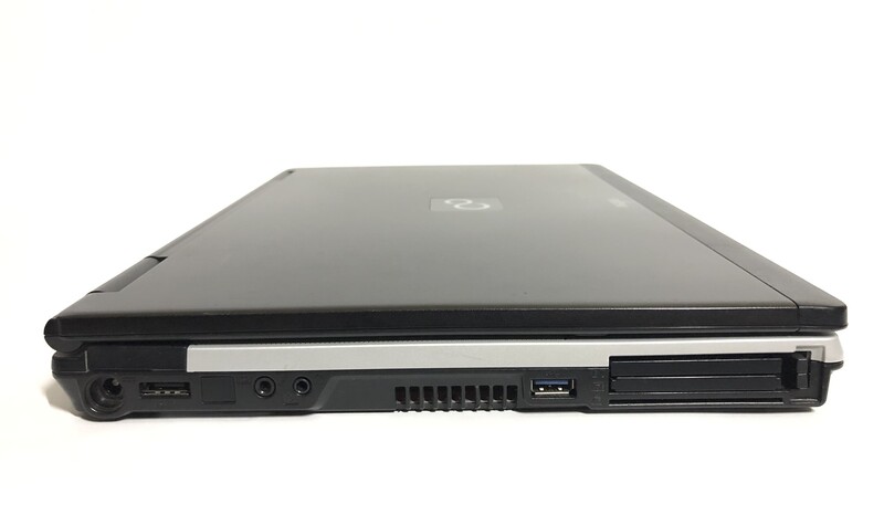 Ноутбук Fujitsu Celsius H710 / 15.6" FullHD / i7-2720QM / 8GB / 256GB SSD / NVIDIA Quadro 1000M, 2GB / Win10Pro / 3G / сканер відбитка - Б/в