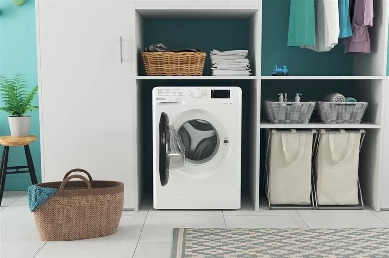Стиральная машина Indesit OMTWSE 61051 WK UA