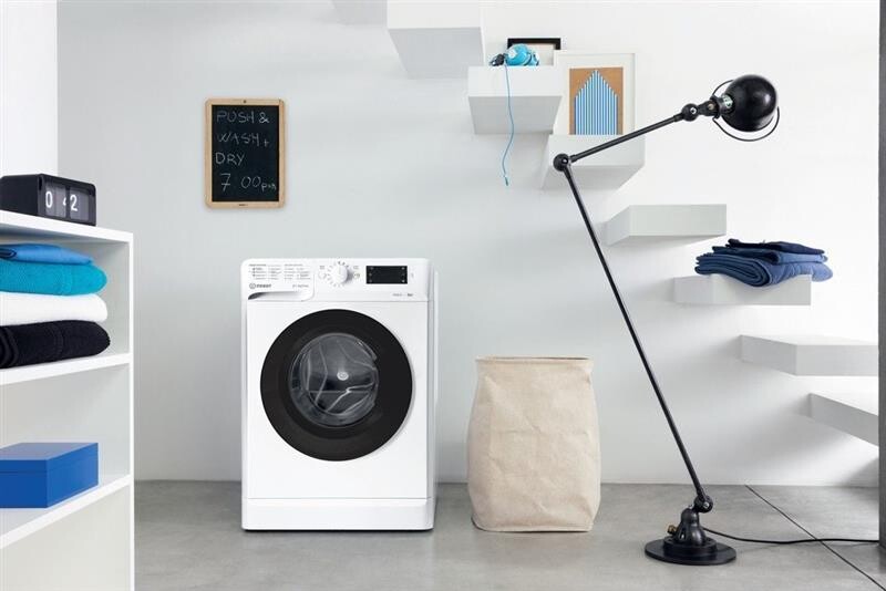 Стиральная машина Indesit OMTWSE 61051 WK UA