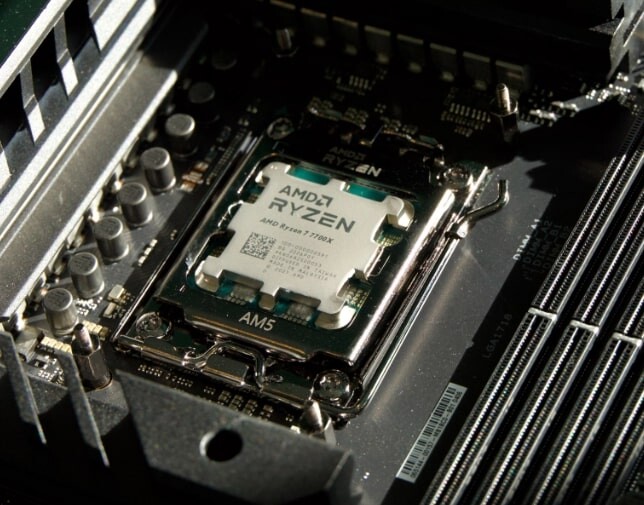 Процессор AMD Ryzen 7 7700X (4.5GHz 32MB 105W AM5) Box (100-100000591WOF)