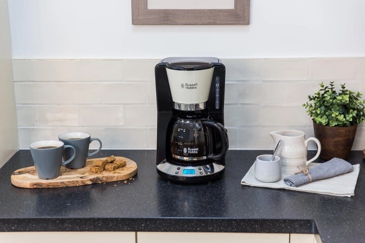 Кавоварка крапельна Russell Hobbs 24033-56 Colours Plus