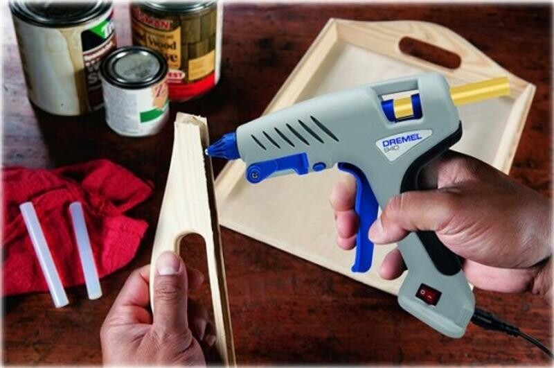 Клейовий пістолет Dremel 940-3 (F0130940JC)