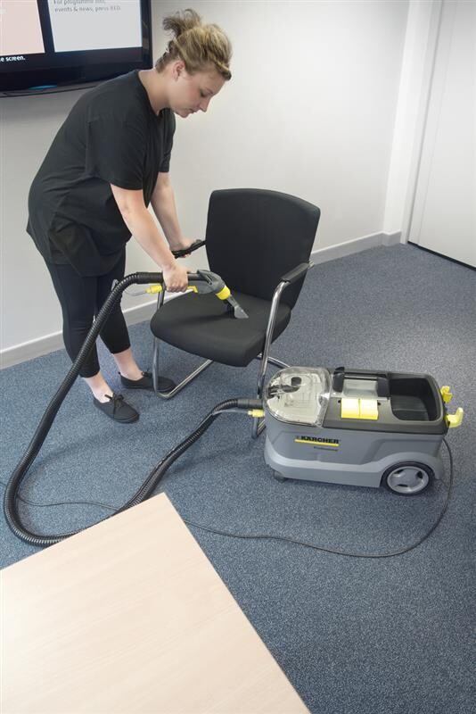 Пилосос Karcher Puzzi 10/1 (1.100-131.0)